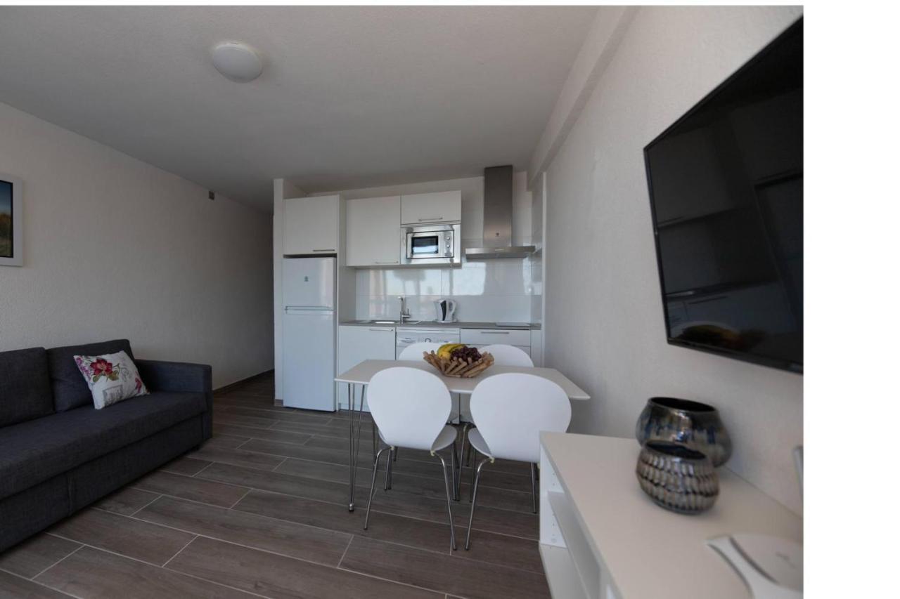 Modern Apartment With Pool And Wifi Playa Feñabe Exteriér fotografie