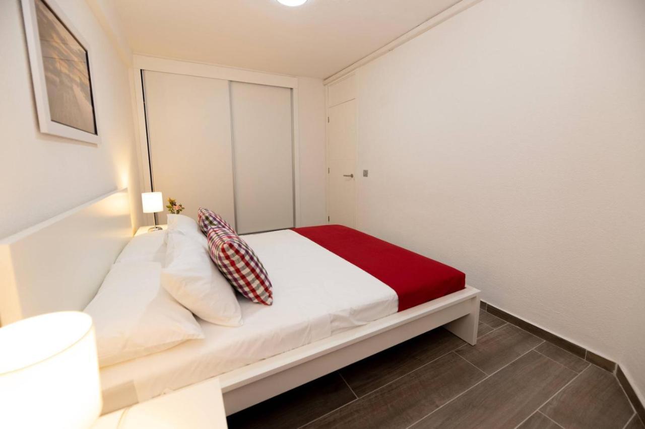Modern Apartment With Pool And Wifi Playa Feñabe Exteriér fotografie